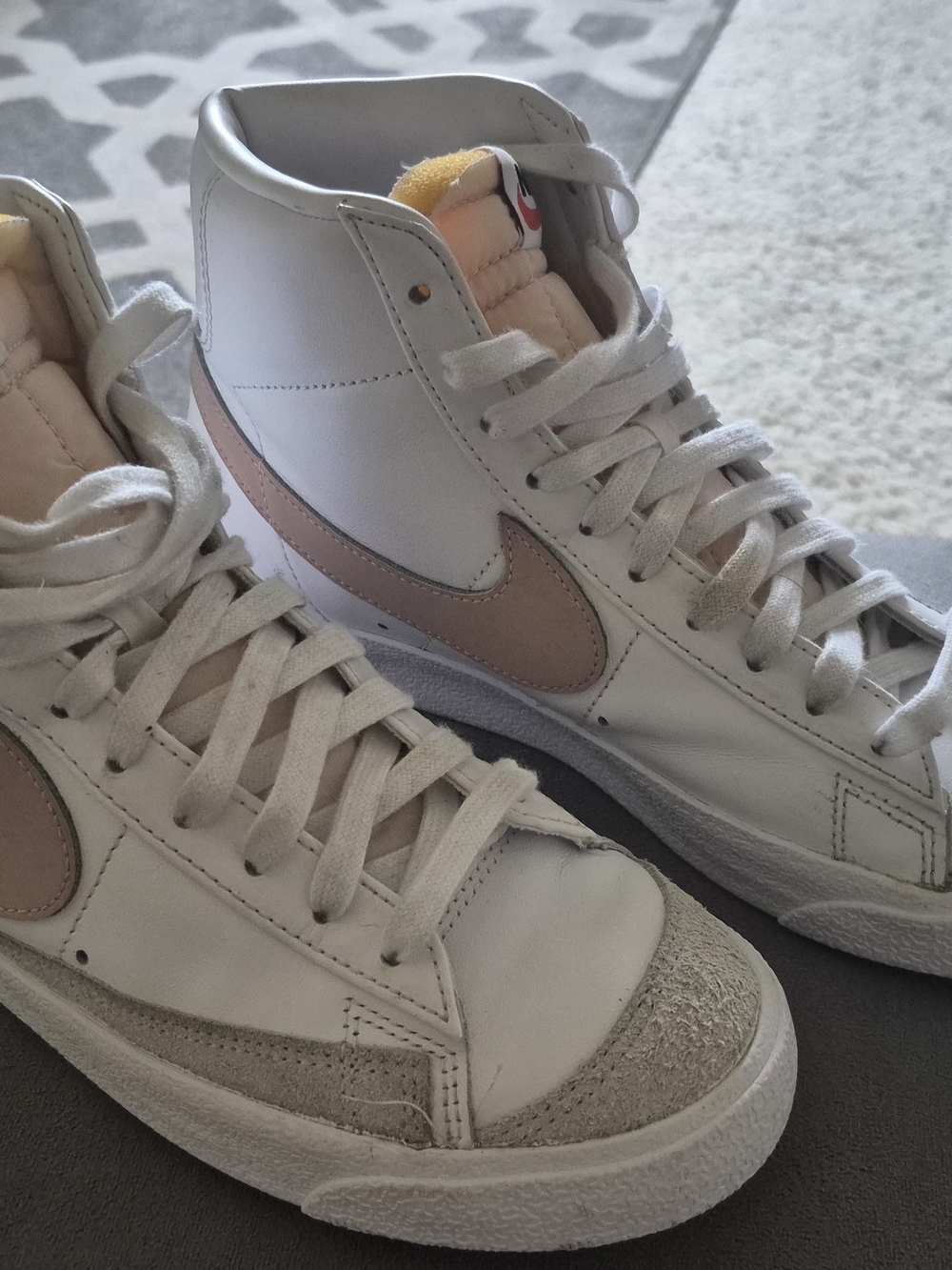 Nike Blazer Mid '77 white sneakers women